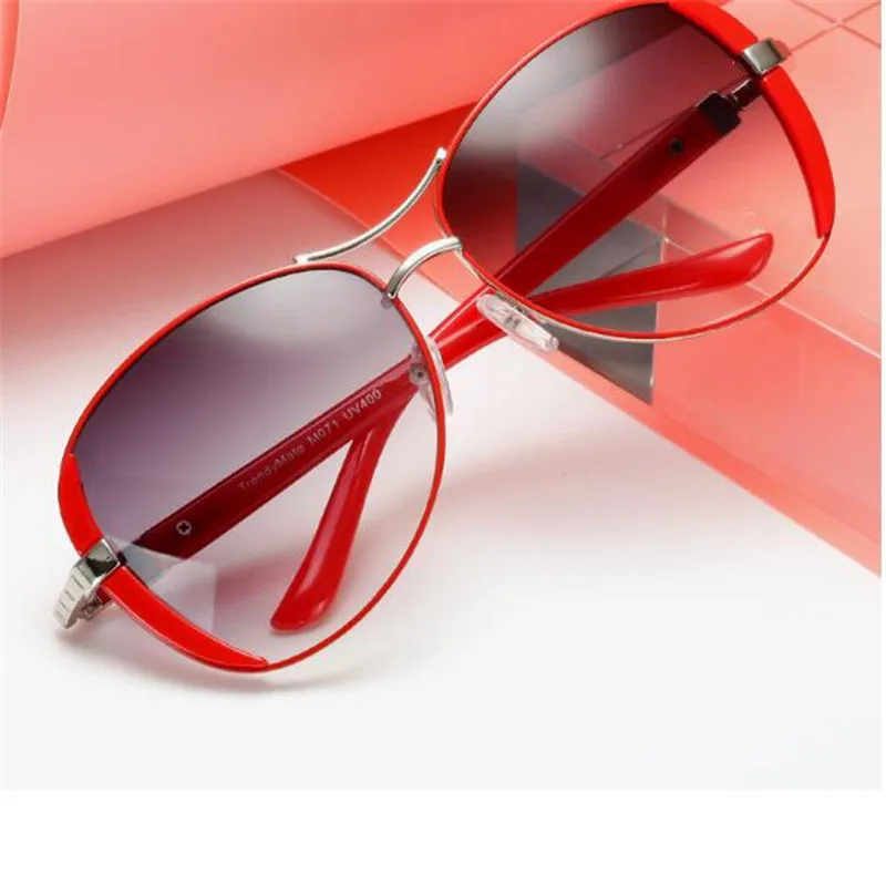 KAPELUS Piros keret napszemüveg nő temperamentuma napszemüveg divat béka tükör